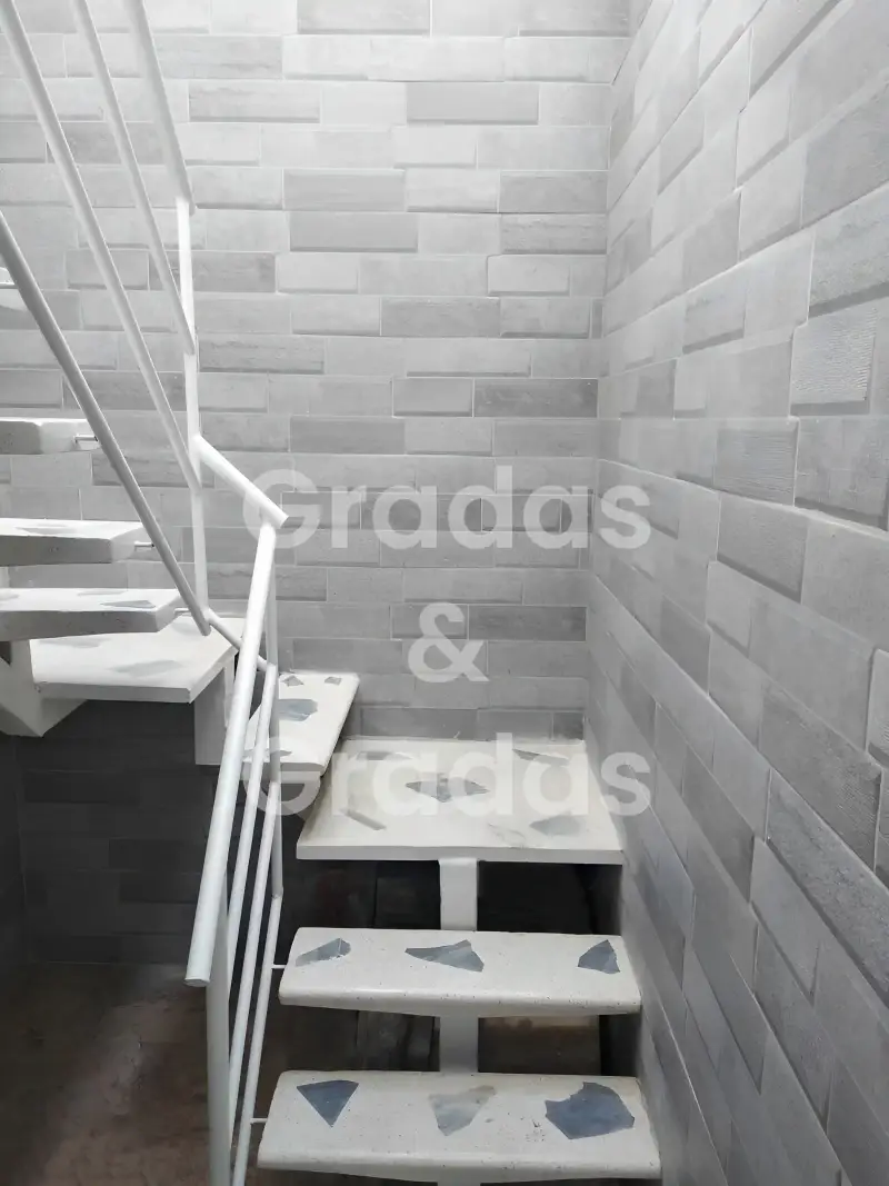 Grada espina de pescado en interior