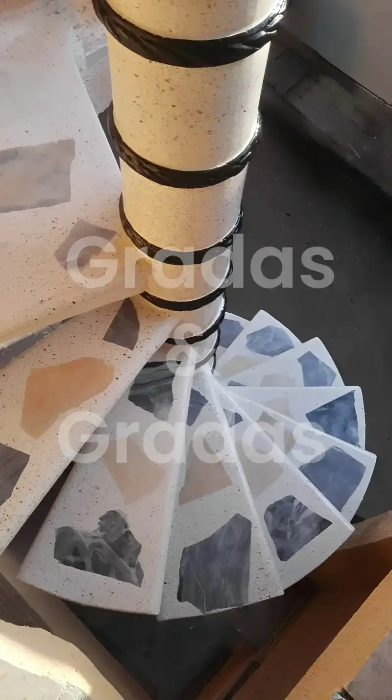 Grada libre vertical con pasamanos en acero